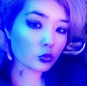 Meet your Posher, Lyvia